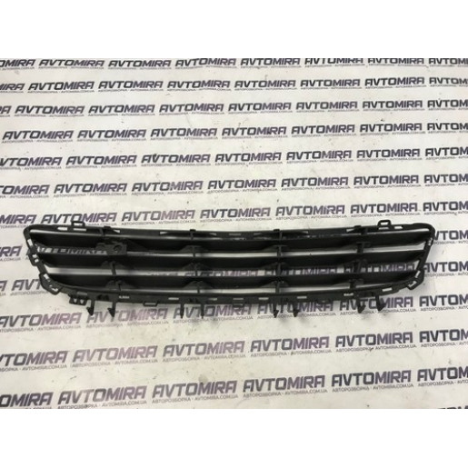 Решетка переднего бампера центральная  Opel Astra H 2004-2007 24460271